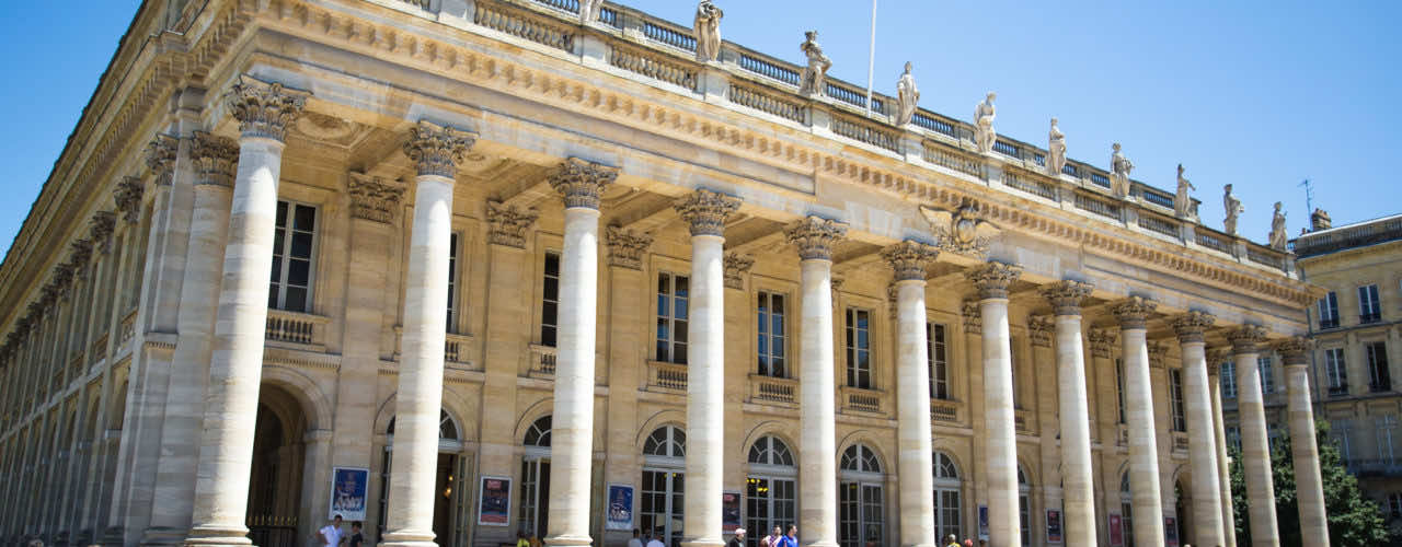 Grand Théâtre, sur la place de la Comédie à Bordeaux.