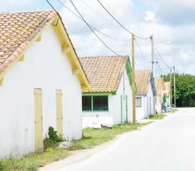 Cabanes du port ostréicole d'Arès