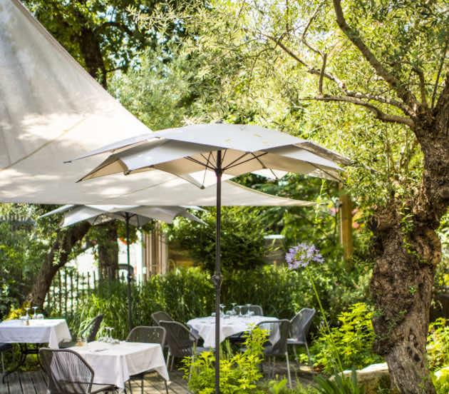 Terrasse du restaurant Le Pitey à Arès