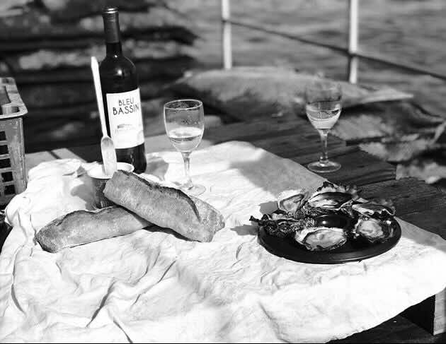 Dégustation d'huître à la fin de la sortie pescatourisme sur le Bassin d'Arcachon